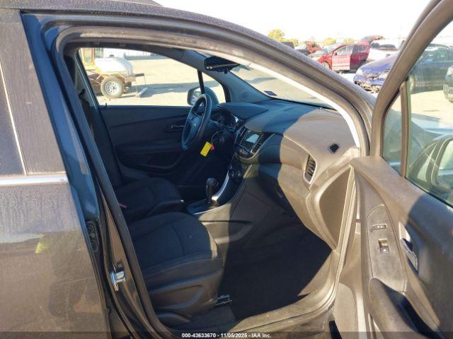 Chevrolet Trax Lt Image 8