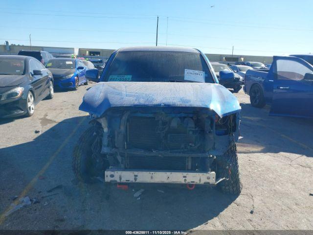 Toyota Tacoma Trd Off Road Image 8