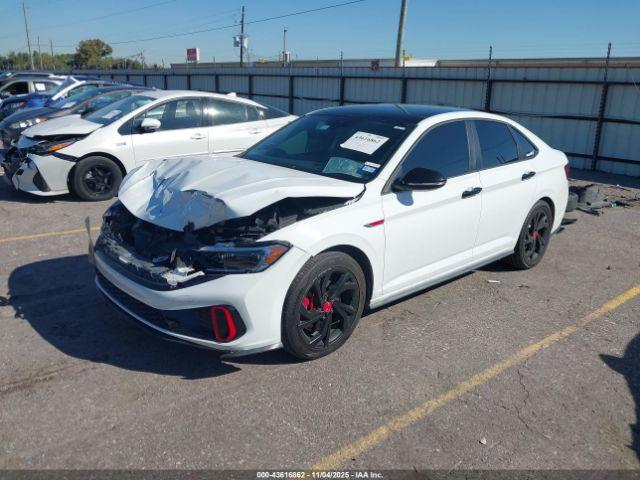 Volkswagen Jetta 2.0t Autobahn Image 9