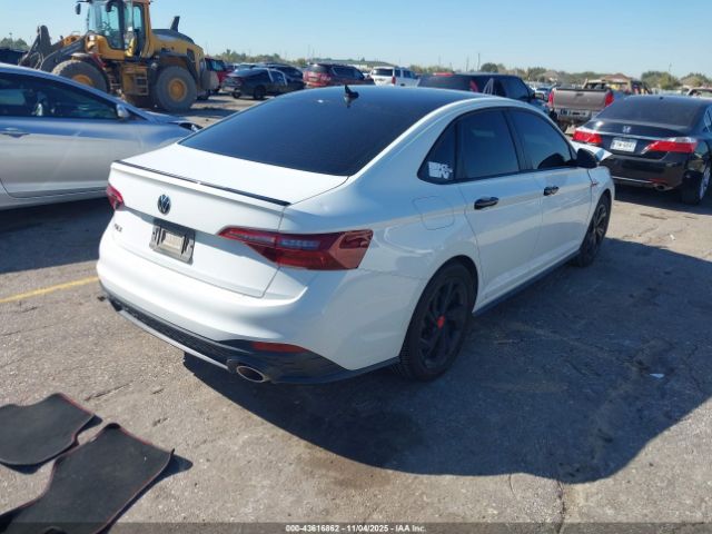 Volkswagen Jetta 2.0t Autobahn Image 14