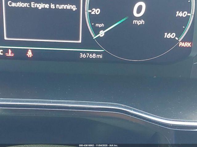 Volkswagen Jetta 2.0t Autobahn Image 13