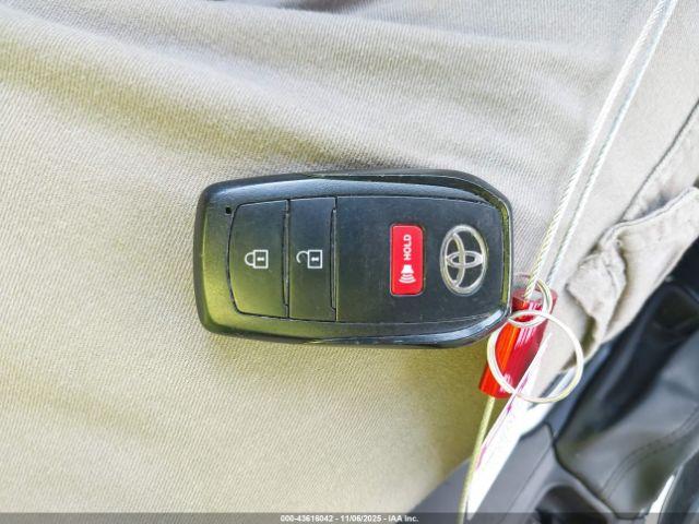 Toyota Corolla Le Image 15