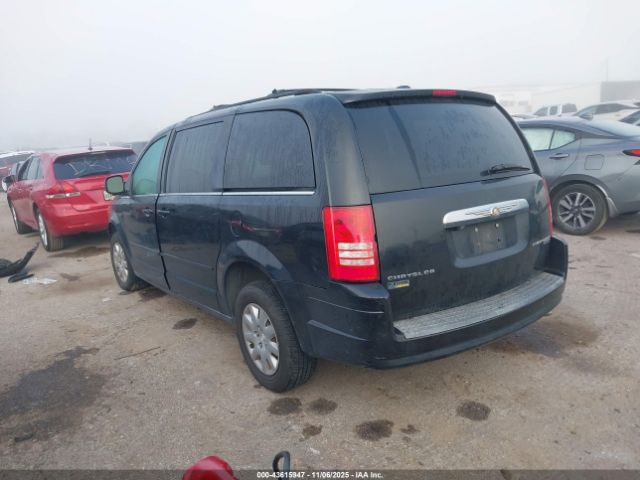 Chrysler Town & Country Lx Image 3