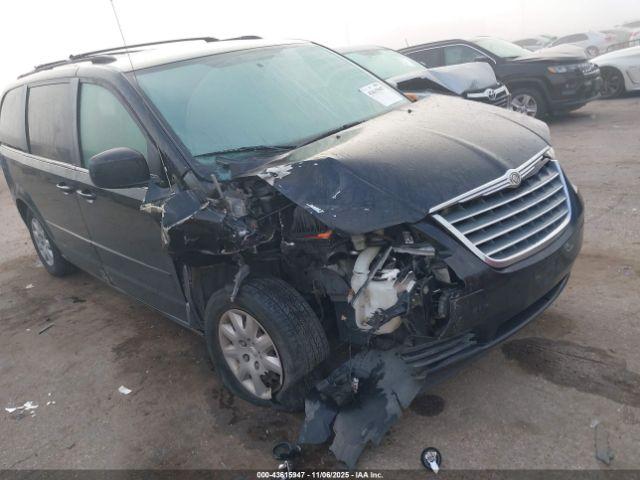 Chrysler Town & Country Lx Image 5