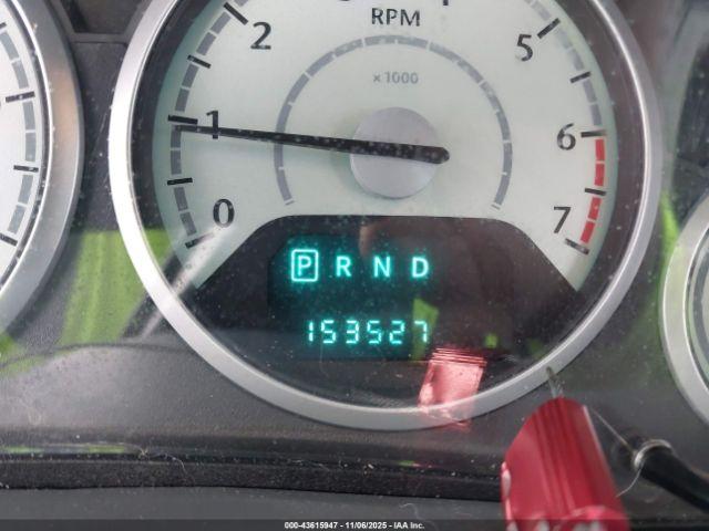 Chrysler Town & Country Lx Image 8