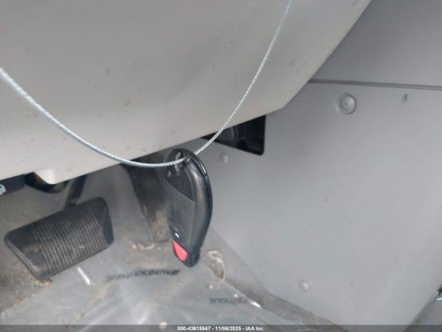 Chrysler Town & Country Lx Image 14