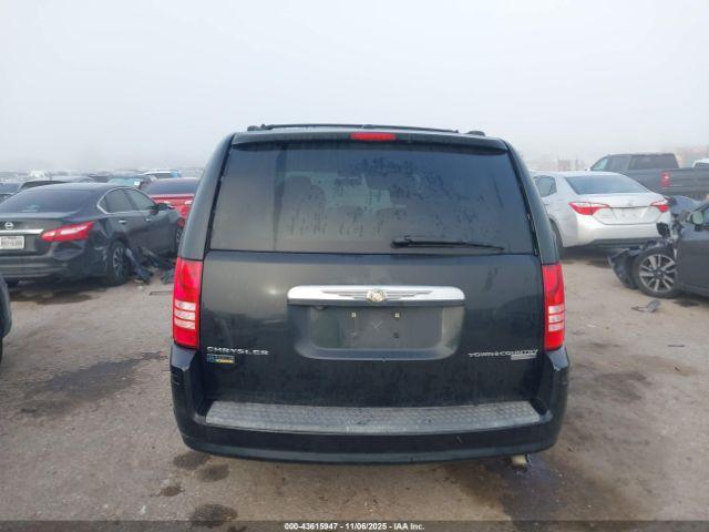 Chrysler Town & Country Lx Image 16