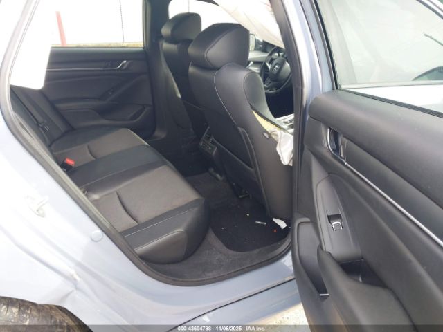 Honda Accord Sport 2.0t Image 16