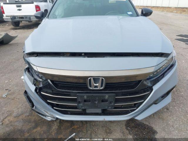 Honda Accord Sport 2.0t Image 11