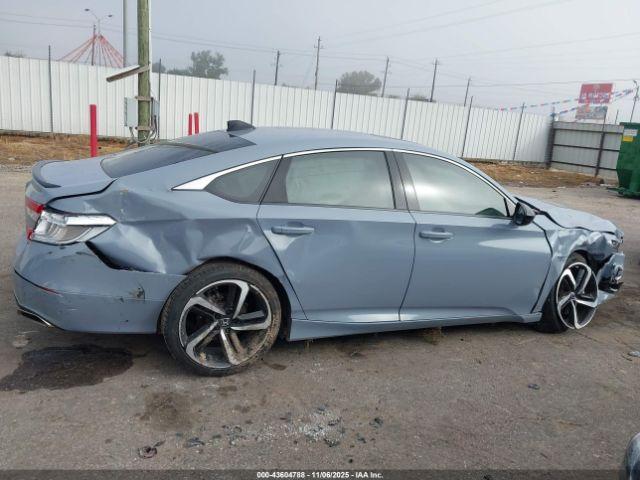 Honda Accord Sport 2.0t Image 12