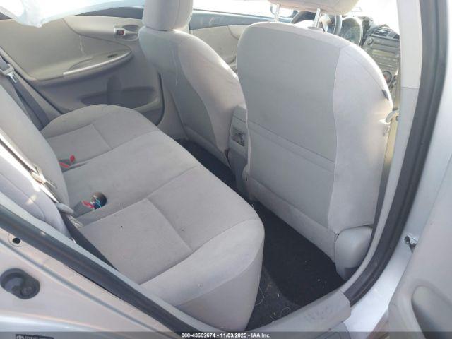 Toyota Corolla Le Image 6