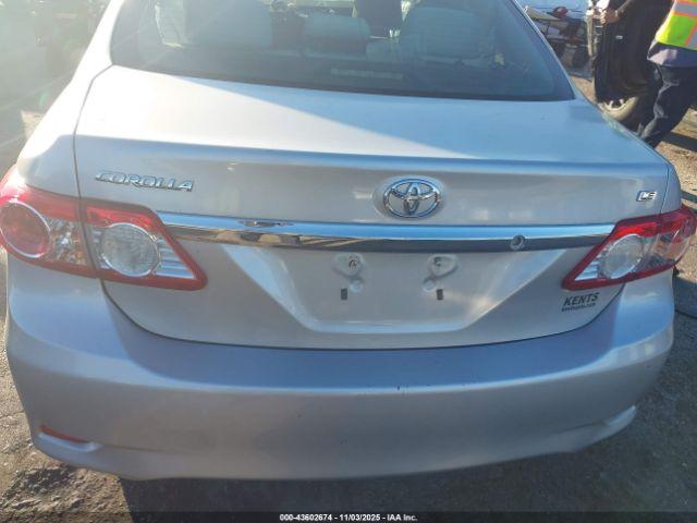 Toyota Corolla Le Image 12