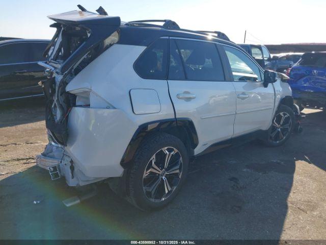 Toyota RAV4 Xse Image 9