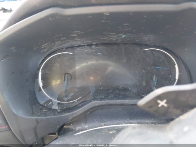 Toyota RAV4 Xse Image 13