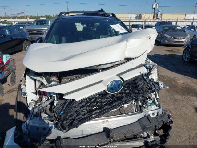 Toyota RAV4 Xse Image 2