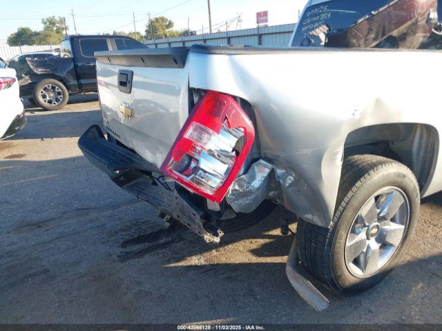 Chevrolet Silverado 1500 Lt Image 2