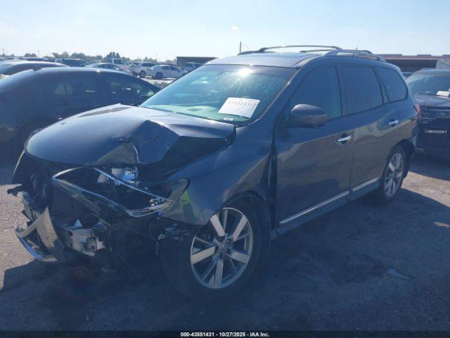 Nissan Pathfinder Platinum Image 10