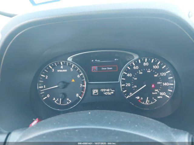 Nissan Pathfinder Platinum Image 6