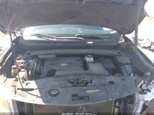 Nissan Pathfinder Platinum Image 7