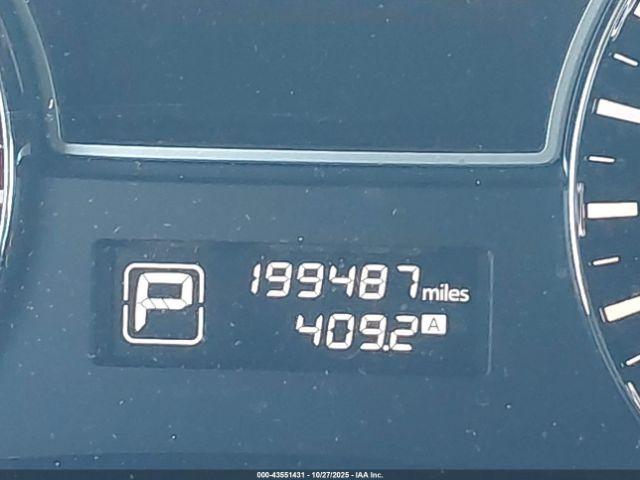 Nissan Pathfinder Platinum Image 16