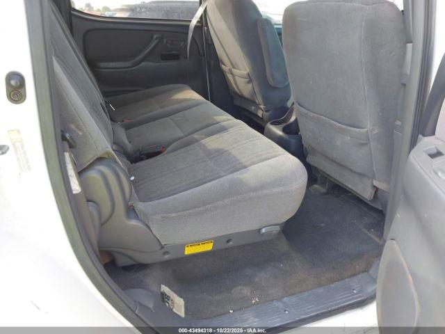 Toyota Tundra Limited V8 Image 13