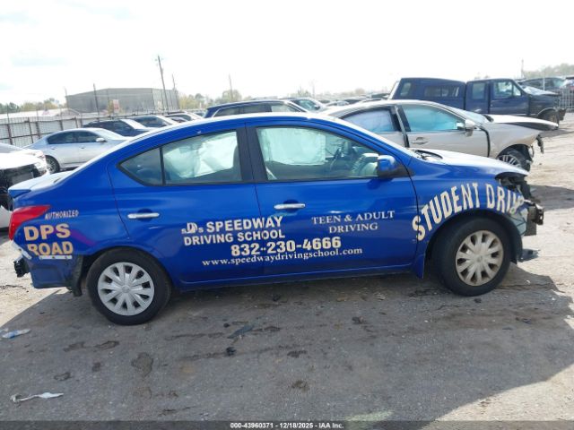 Nissan Versa 1.6 Sv Image 12