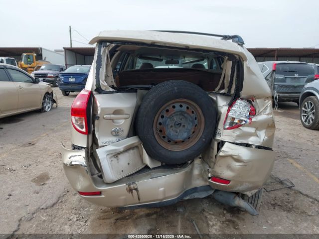 Toyota RAV4 Image 15