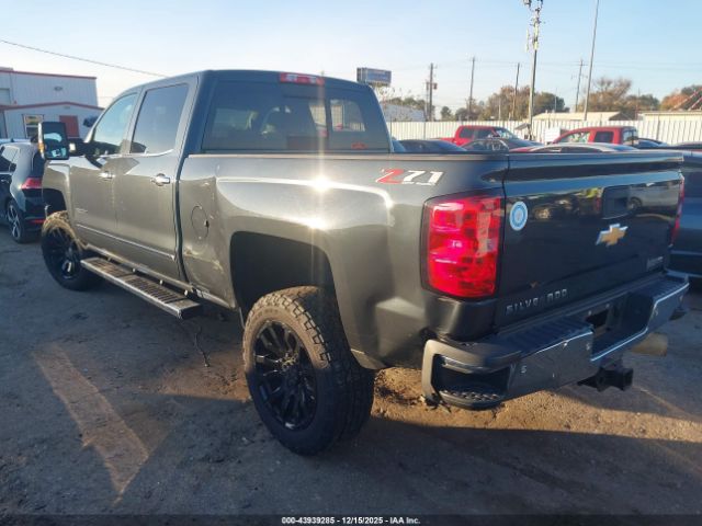 Chevrolet Silverado 2500 Ltz Image 10