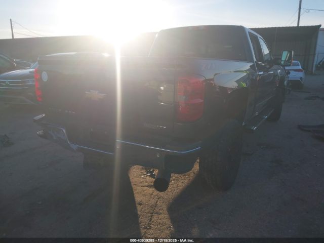 Chevrolet Silverado 2500 Ltz Image 4