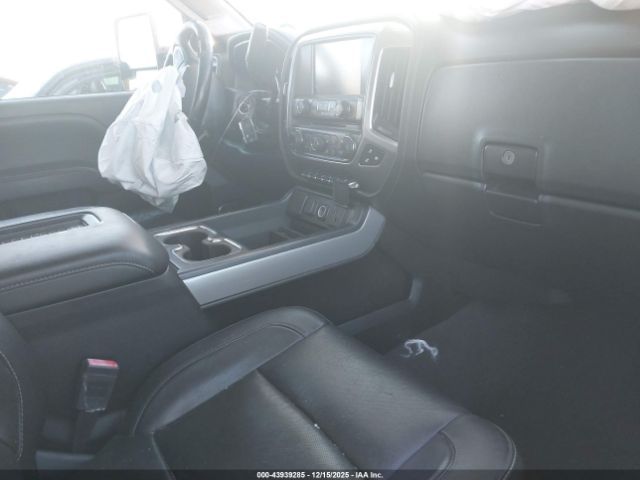 Chevrolet Silverado 2500 Ltz Image 3