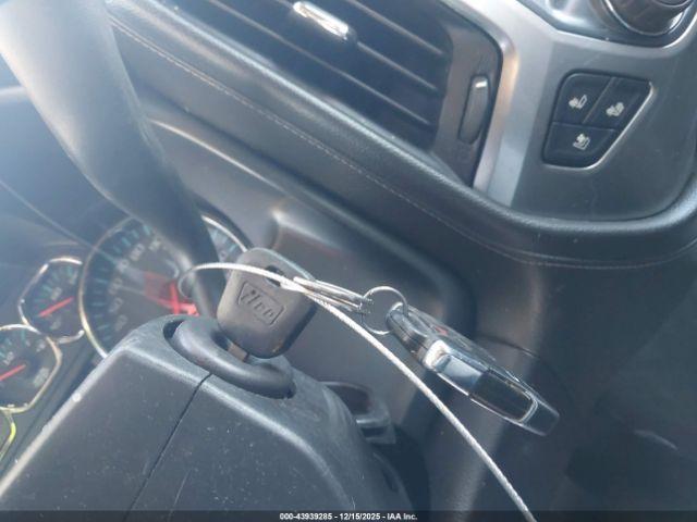 Chevrolet Silverado 2500 Ltz Image 16