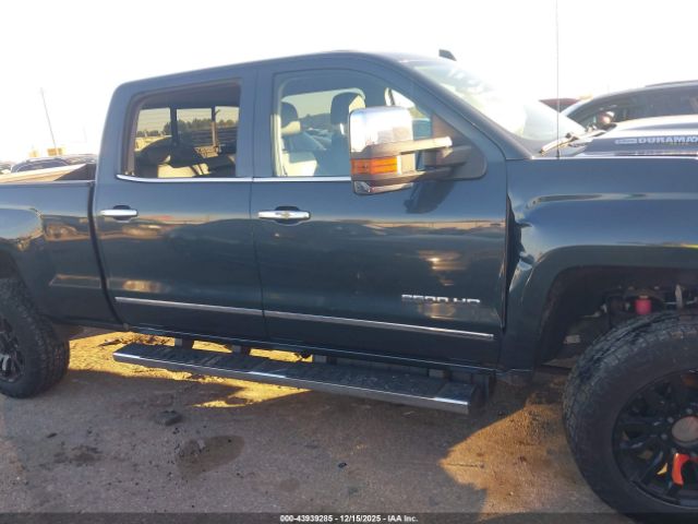 Chevrolet Silverado 2500 Ltz Image 13