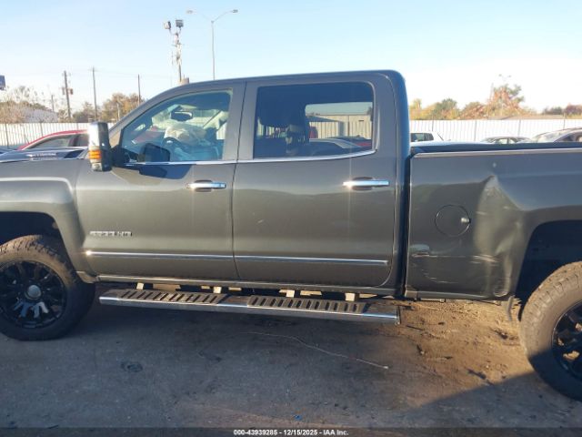 Chevrolet Silverado 2500 Ltz Image 12