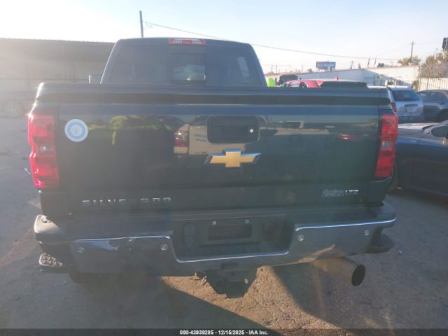 Chevrolet Silverado 2500 Ltz Image 15