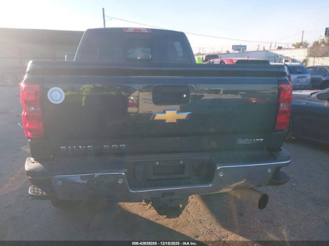 Chevrolet Silverado 2500 Ltz Image 15