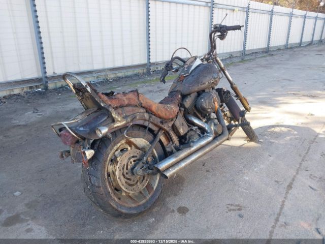 Harley-Davidson Fxst Custom Image 3