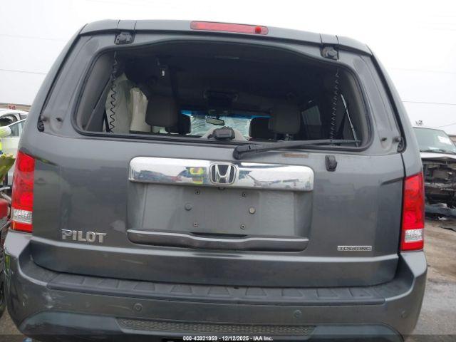 Honda Pilot Touring Image 2