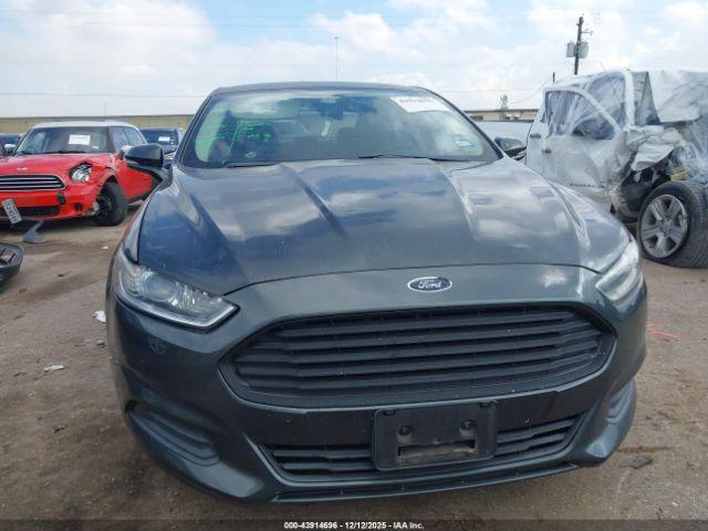 Ford Fusion Se Image 8