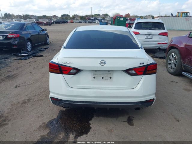 Nissan Altima 2.5 Sr Image 13