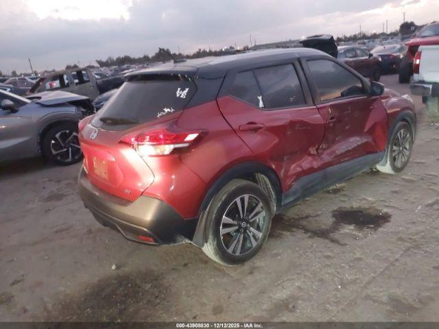Nissan Kicks Sv Image 2