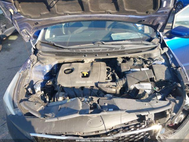 Kia Forte Lx Image 9