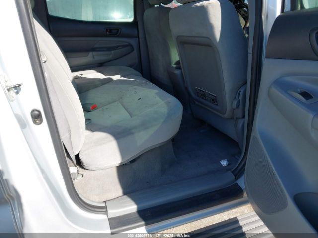 Toyota Tacoma Prerunner V6 Image 5