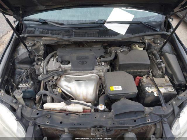 Toyota Camry Se Image 12