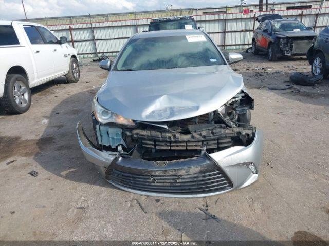 Toyota Camry Le Image 3