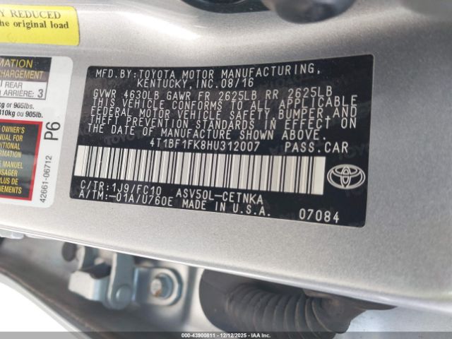 Toyota Camry Le Image 6