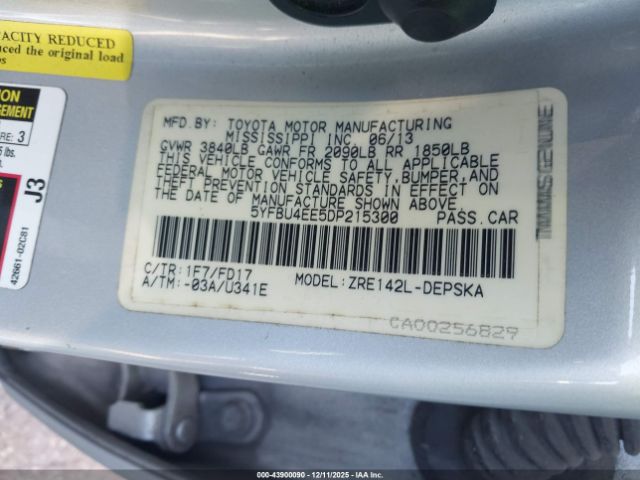 Toyota Corolla S Image 16