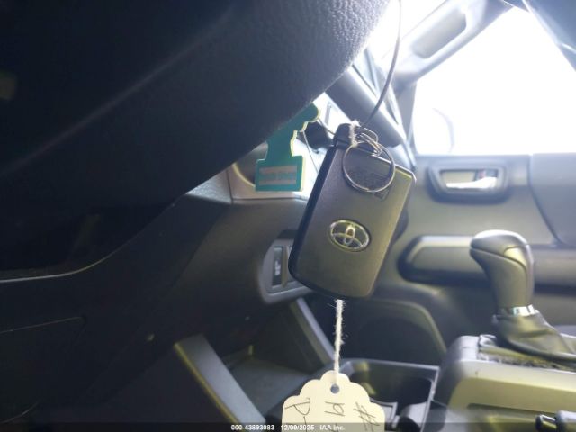 Toyota Tacoma Trd Off Road Image 10