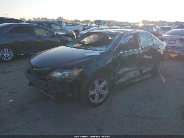 Toyota Camry Se Image 7