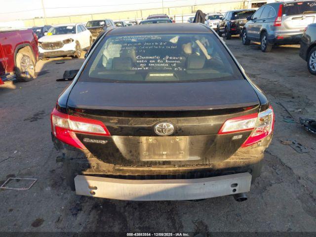 Toyota Camry Se Image 4