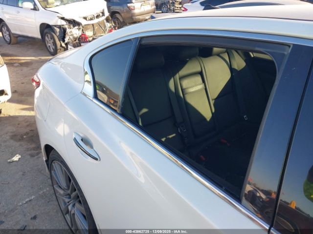 INFINITI Q50 3.0t Red Sport 400 Image 6